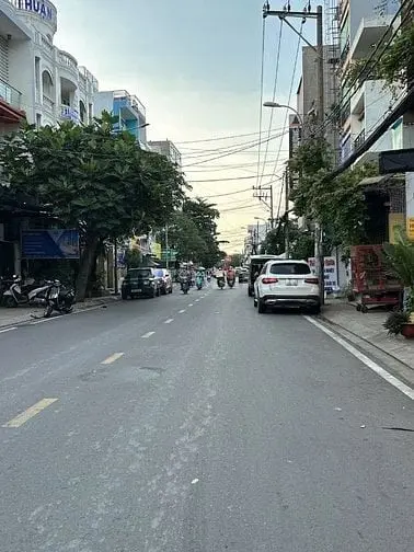 Ngộp Giảm 6 Tỷ Mtkd 4 Lầu Đẹp Nguyễn Hữu Tiến 160M2 Ngang 5M 19.3 Tỷ