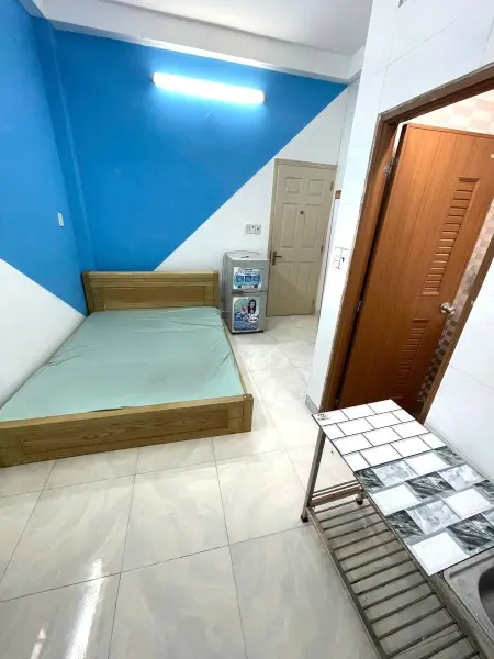 Phòng Cửa Sổ, Ngay Cổng Đh Bách Khoa, Full Nội Thất, Giờ Giấc Tự Do