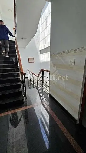 Cho Thuê Nhà Mặt Tiền Phan Huy Ích Tân Bình 4X35 4 Tầng Có Sân Để Xe