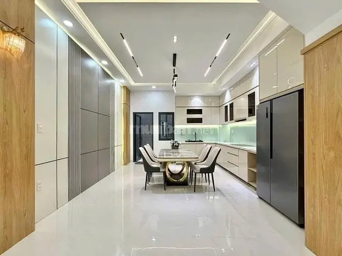 Bán Gấp Nhà Nguyễn Trọng Tuyển-Phú Nhuận 2Tỷ560 Dt 60M2 Đường Xe Hơi