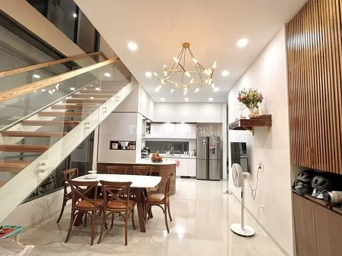 Ngộp Giảm 6 Tỷ Mtkd 4 Lầu Đẹp Nguyễn Hữu Tiến 160M2 Ngang 5M 19.3 Tỷ