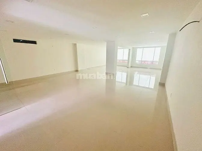 Nhà 3 Mặt Tiền Ngang 7M Nguyễn Trãi Rẻ Nhất Khu Vực Quận 5