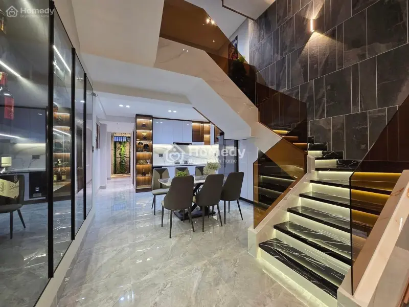 **Bán Nhà P10, Tân Bình, Chdv Mặt Tiền Trần Văn Quang; 5X17,5M - 20 Phòng