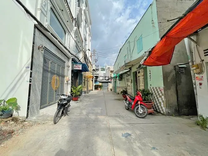 Sở Hữu Đất Đẹp Hẻm 7 Đường Số 12 Lvq, 80M2, Thổ Cư 100%. Giá: 5.5 Tỷ.