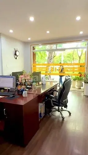 Bán Nhà Mặt Tiền Kinh Doanh Đường Hoàng Sa - Quận 1