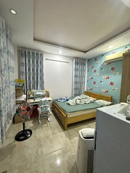 Nhà Nguyên Căn - Hiệp Bình - 1 Trệt - 2 Lầu - 3Pn - 2Mt