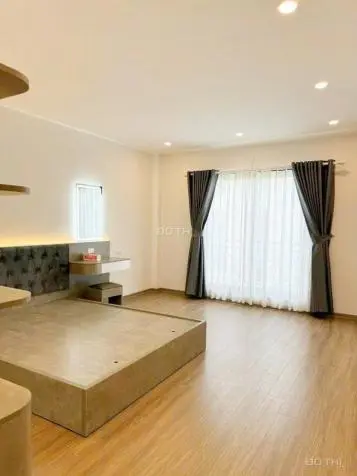 Bán Nhà Sài Đồng, Long Biên, Kinh Doanh , Gara Ô Tô Camry, Thang Máy, Ô Tô Tránh, Ngõ Như Phố, Có 8