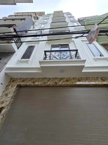 Chdv 690 Lạc Long Quân Tây Hồ, Cách 3 Nhà Ra Mặt Phố. Ngõ Rộng Xe Ba Gác Tránh. Trước Nhà Lottemall