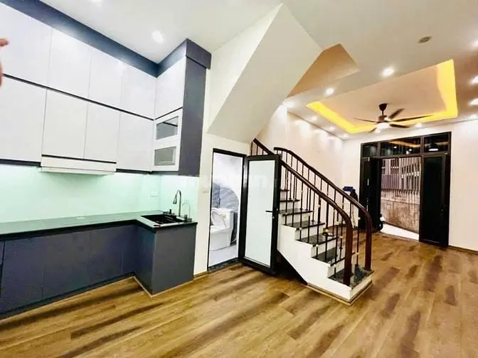 Bán Nhà 4 Tầng Ngõ Thông Phong – Đống Đa