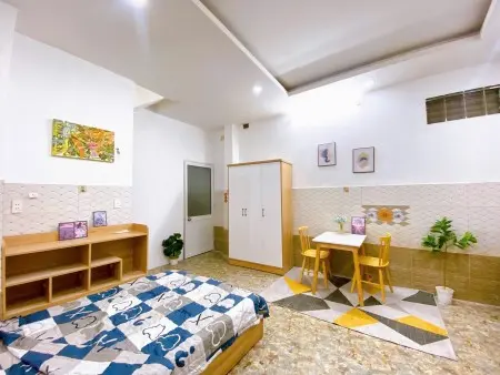 Cho Thuê Phòng Tầng Trệt Có Máy Giặt Riêng Ở Hoà Hảo Q10 - Gần Đh Kinh Tế Cơ Sở B