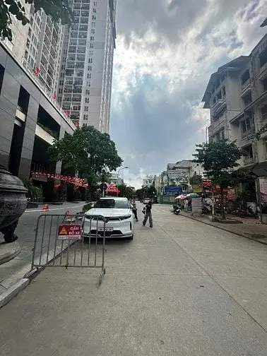 Bán Nhà Liền Kề Lô Góc Mặt Đường Lê Trọng Tấn Khu A Geleximco.