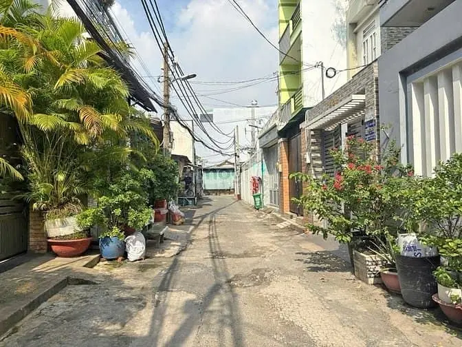 Nhà Bán Hẻm 468/ Tân Hoà Đông, Dt: 4 X 20M, Cấp 4, Giá: 5.8 Tỷ