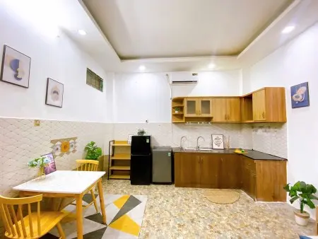 Cho Thuê Phòng Tầng Trệt Có Máy Giặt Riêng Ở Hoà Hảo Q10 - Gần Đh Kinh Tế Cơ Sở B