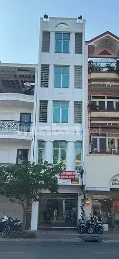 Cho Thuê Nhà Nguyên Căn Mặt Tiền Đường Hoàng Diệu, Quận 4