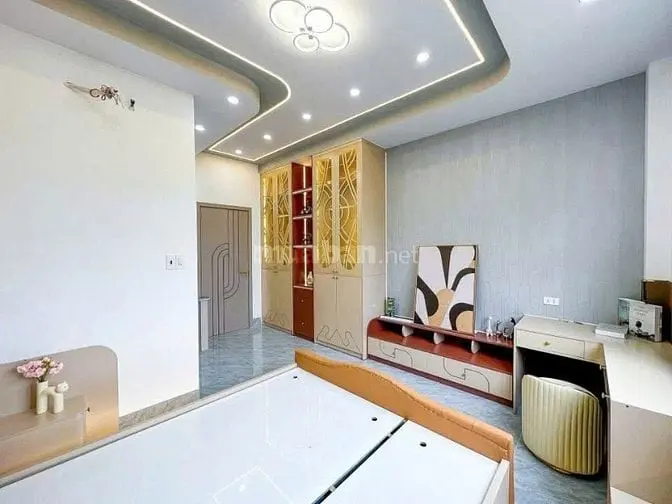 Bán Gấp Nhà Tân Bình Chỉ 2.4 Tỷ Ngay Lam Sơn Gần Sân Bay Shr