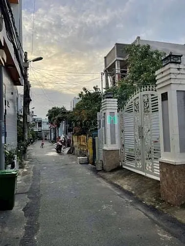 Bán 2 Căn Nhà Mặt Tiền Và 1 Căn Trong Hẻm Đường Trần Phú, Cần Thơ