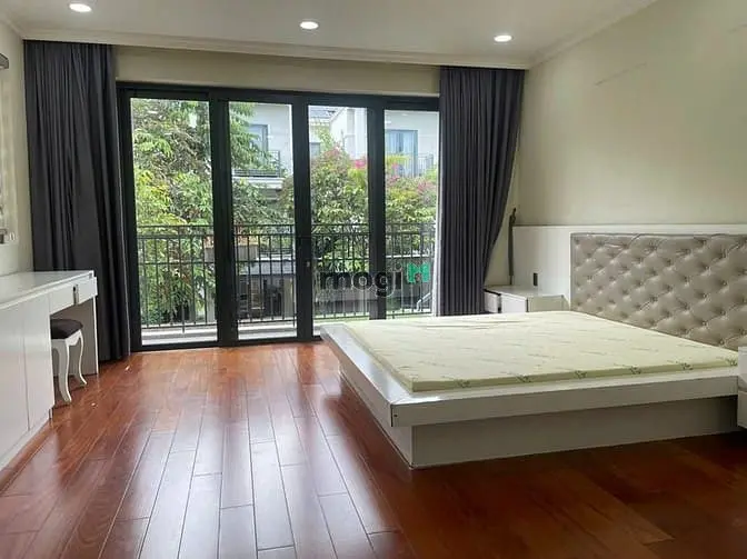 Cho Thuê Biệt Thự Nine South Estates.