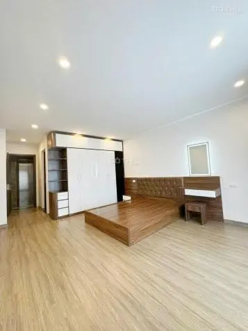 Bán Nhà Sài Đồng, Long Biên, Kinh Doanh , Gara Ô Tô Camry, Thang Máy, Ô Tô Tránh, Ngõ Như Phố, Có 8