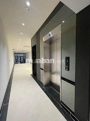 Nhà Có Thang Máy - Mặt Tiền Nguyễn Thái Bình Q1 Giá 43 Triệu