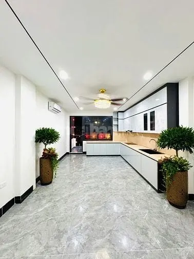 Bán Nhà Mới Hoàn Thiện 60M*7 Tầng Thang Máy Phố Trạm, Long Biên
