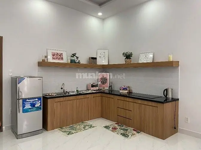 Nhà Mới 1 Trệt 1 Lầu 5,2X11 Tỉnh Lộ 10 Gần Tên Lửa - Giá 5,3 Tỉ