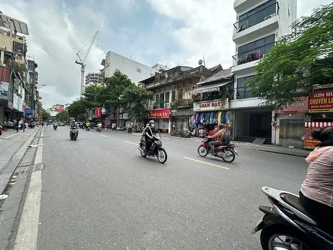 Chính Chủ Bán Nhà Mặt Phố Khâm Thiên,Đống Đa Diện Tích 85M² - Mặt Tiền