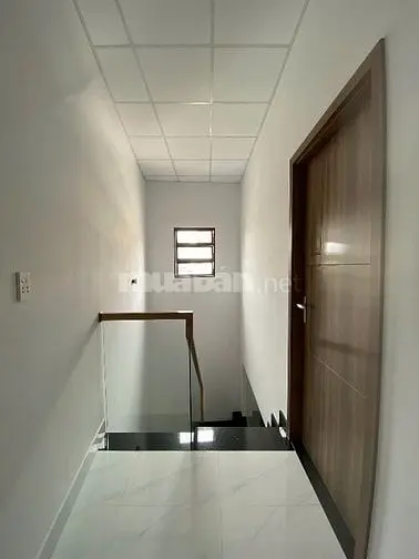 Nhà Mới 1 Trệt 1 Lầu 5,2X11 Tỉnh Lộ 10 Gần Tên Lửa - Giá 5,3 Tỉ