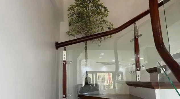 Bán Nhà Gần Phố Thạch Bàn Cổ Linh, Cách Aeon, Cầu Vĩnh Tuy Chỉ 500M. Lh 0965858116