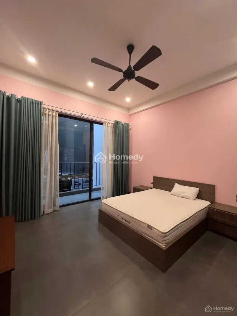 Bán Nhà Riêng Phố Từ Hoa - Quảng An. Ngõ Thông Hồ Tây - Thoáng. Dt 77M2 *3 Tầng. Mt 4,8M Giá 36 Tỷ