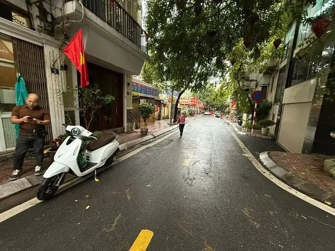 Mặt Phố Hàng Than Giá 17 Tỷ, 28Mx5 Tầng, Hiện Kd Tốt