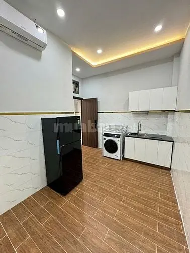 Bán Căn Hộ Dịch Vụ Cao Cấp Đường Lạc Long Quân, Phường 3, Quận 11