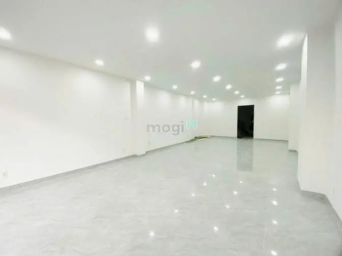 Sắp Bàn Giao Tòa Nhà Văn Phòng Có Thang Máy- K300