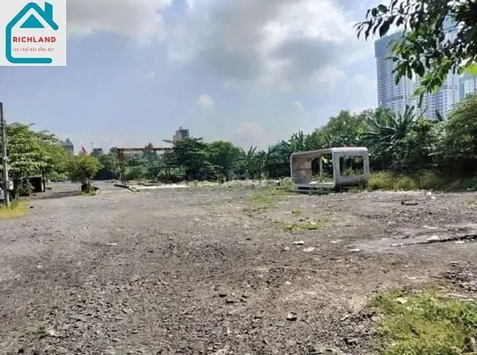 Cho Thuê Đất Trống Mặt Tiền: 9 Linh Xuân, Quận Thủ Đức_Dt: 1.400M2