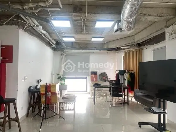 Sang Nhượng Văn Phòng 125M2 Hợp Đồng Còn 1,5 Năm Tại Cầu Giấy, Giá Thuê 20 Triệu/Tháng.