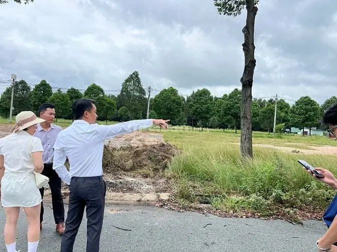 💥 Thanh Lý Gấp – Đất Mặt Tiền Chợ Đêm Bàu Bàng 💥 800Triệu