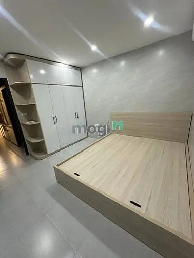 Vip Tập Thể Tầng 1 Khu 8/3, Giá 4.5 Tỷ, 70M2, Kd Được