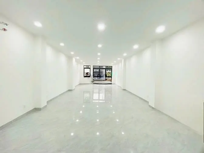 Sắp Bàn Giao Tòa Nhà Văn Phòng Có Thang Máy- K300