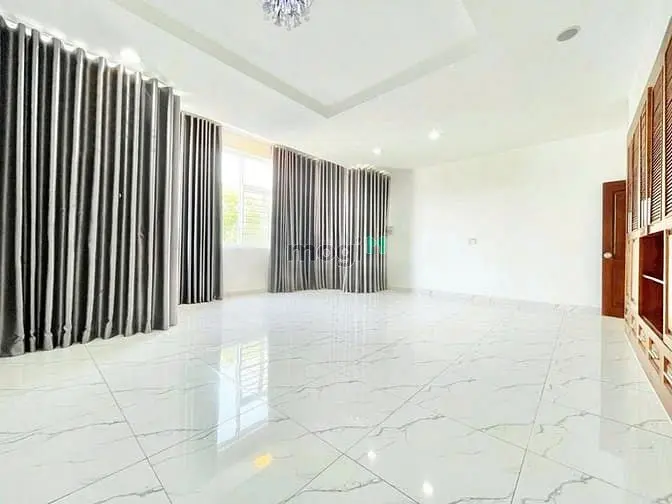 Hiếm Cho Thuê Nhà Đẹp Đường Lê Thị Hồng Gấm, Quận 1.