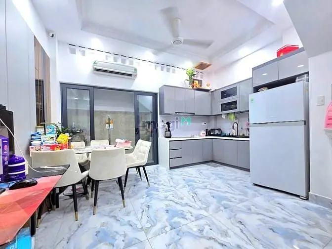 6058770 ảnh đại diện 1