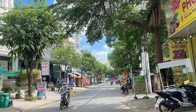 Bán Nhà 1 Trệt 2 Lầu Mặt Tiền Đường Làng Tăng Phú, Dt 98,5M2 Ngang 7M