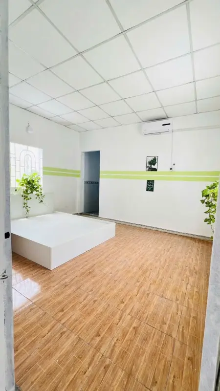Phòng Mới Đẹp – Nguyên Lầu 2 Có Ban Công, Bếp Riêng