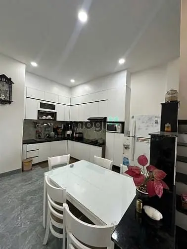 Nhà 1 Trệt 3 Lầu Đường Số 6 Long Bình Cạnh Vinhomes Grand Park.