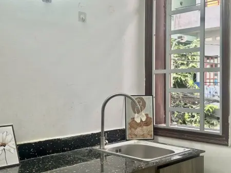 Căn Hộ Có Gác – Cửa Sổ Thoáng Mát – Full Nội Thất Ở Phan Văn Sửu, P.13, Gần Etwon , Sân Bay