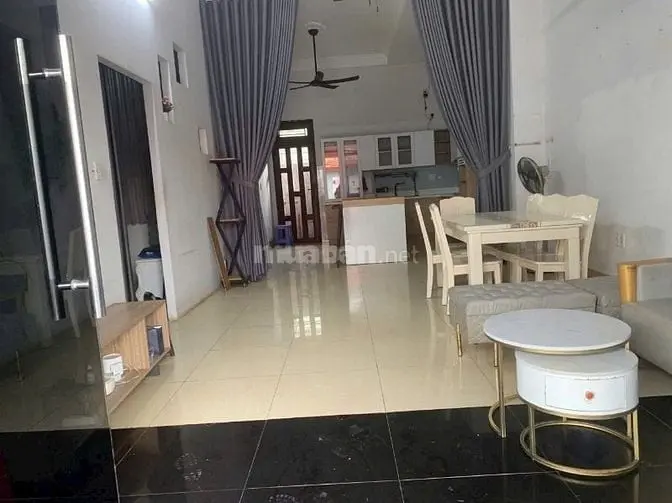Anh Về Úc Bán Nhà Mặt Tiền Cách Chợ Đp Chưa Tới 900M