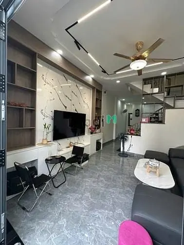 Nhà 1 Trệt 3 Lầu Đường Số 6 Long Bình Cạnh Vinhomes Grand Park.
