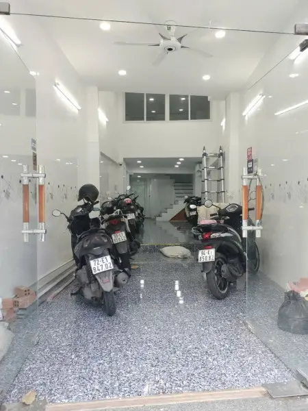 Chính Chủ Cho Thuê Tòa Nhà Mặt Tiền Đường Đinh Tiên Hoàng, Quận 1