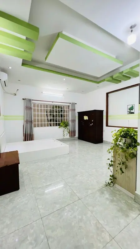Phòng Cực Rộng Lầu 1 Thông Thoáng Vào Ở Ngay
