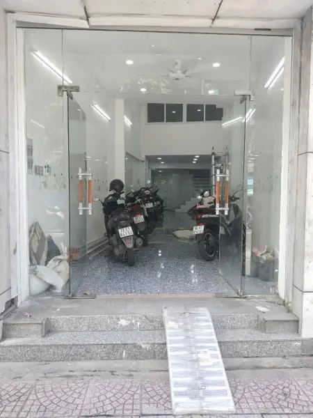 Chính Chủ Cho Thuê Tòa Nhà Mặt Tiền Đường Đinh Tiên Hoàng, Quận 1