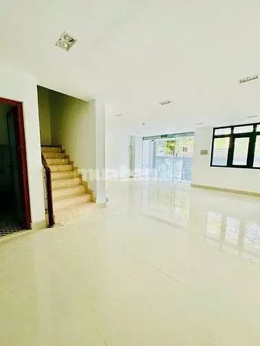 Siêu Phẩm Mặt Tiền 5 Tầng Có Thang Máy – 9M X 23M – Gần Ga T3 Sân Bay