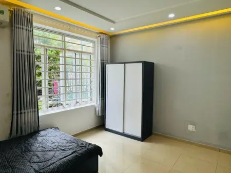 Tiện Đi Sân Bay Tân Sơn Nhất - Vòng Xoay Lăng Cha Cả - Ngã Tư Phú Nhuận - Công Viên Gia Định.